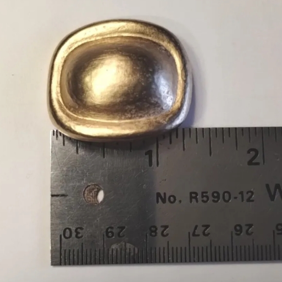 Vintage 90s LES BERNARD matte gold tone SHIELD earrings clip ons modernist glam - Picture 10 of 11